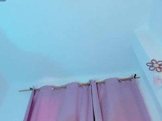 mia-royal webcam