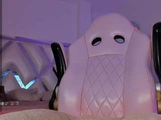 mia-royal live webcam show