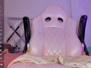 mia-royal live webcam show