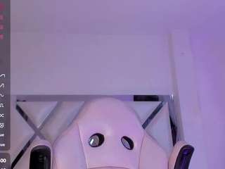 mia-royal live webcam show