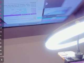 mia-royal live webcam show