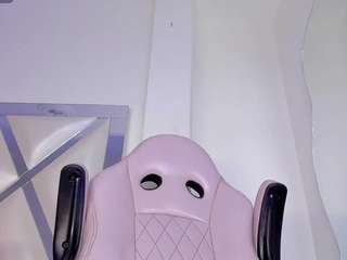 mia-royal live webcam show