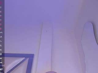 mia-royal live webcam show