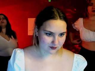 naya-dream's CamSoda show and profile