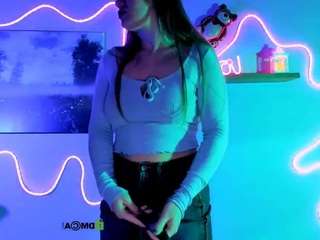 naya-dream's CamSoda show and profile