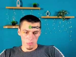 ryan-zen's CamSoda show and profile