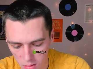 ryan-zen's CamSoda show and profile