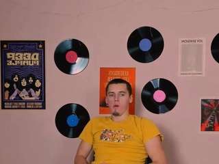 ryan-zen Live Webcam on CamSoda