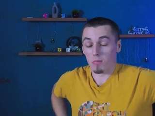 ryan-zen Live Webcam on CamSoda