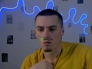 ryan-zen's CamSoda show and profile