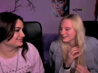 sierra-funny's CamSoda show and profile