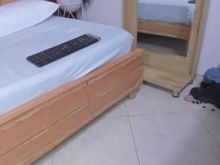 Live webcam model sukki-rosette on Soda Cams