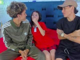 youngswild live cam profile