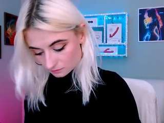 zaina-kiss's CamSoda show and profile