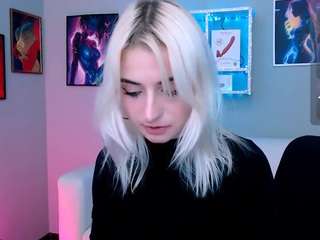 zaina-kiss's CamSoda show and profile