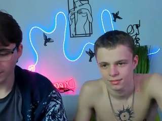 azen-rush's CamSoda show and profile