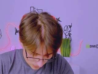 azen-rush Live Webcam on CamSoda