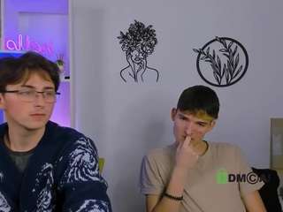 azen-rush Live Webcam on CamSoda