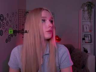 effysosweet's CamSoda show and profile