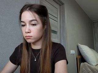 jinnyfrazer's CamSoda show and profile