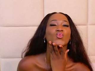 reginadenver Live Webcam on CamSoda