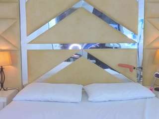 tiiphanii-walker... Live Webcam on CamSoda