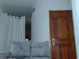 antonella-pink Live Webcam on CamSoda