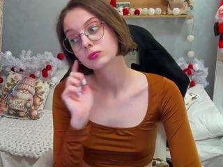 charlywills Live Webcam on CamSoda