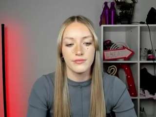EvelynBlond
