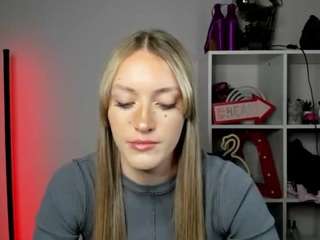 EvelynBlond
