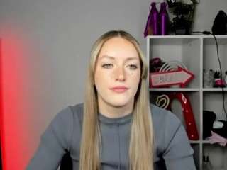 EvelynBlond