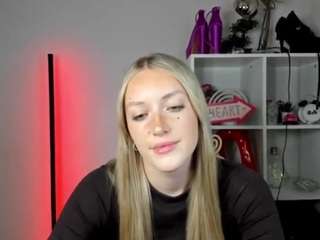 EvelynBlond