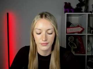 EvelynBlond