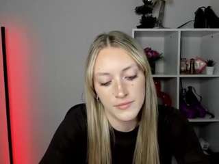 Evelynblond