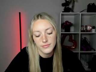 evelynblond Sex Cam Show
