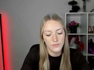evelynblond live webcam show