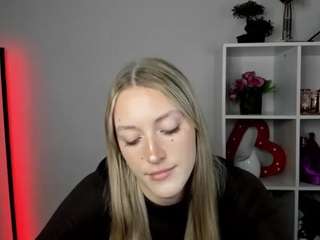 evelynblond live webcam show