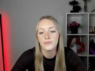 evelynblond live webcam show