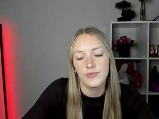 evelynblond live webcam show