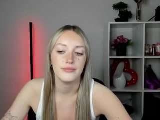 evelynblond live profile