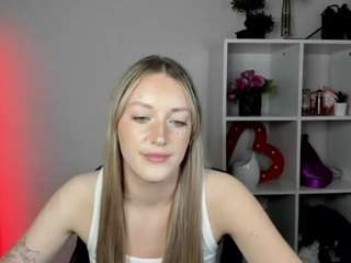 EvelynBlond live webcam show