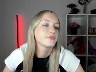 EvelynBlond