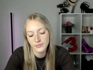 Evelynblond
