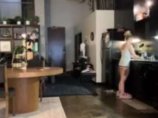 Live webcam model xoprettyeyes on Soda Cams