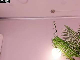 Live webcam model kiyomii on Soda Cams