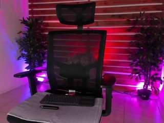 Kiyomi live webcam show