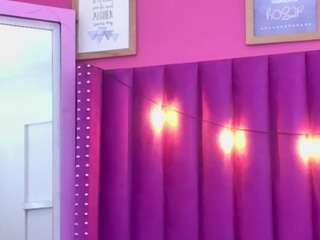 little-aprill's CamSoda show and profile