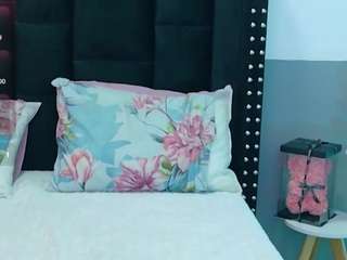 little-aprill webcam