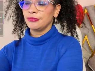 cintia-holms Live Webcam on CamSoda