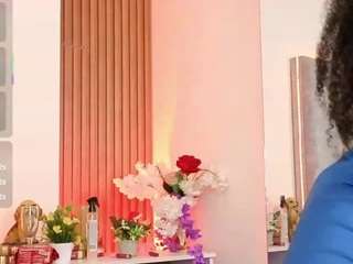 cintia-holms Live Webcam on CamSoda